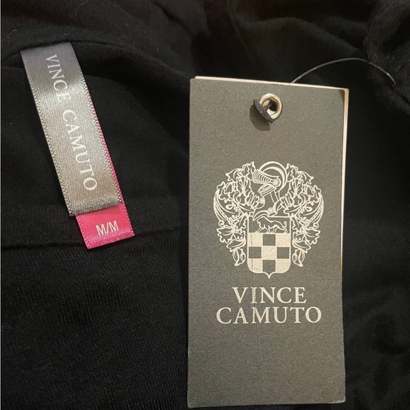 Vince Camuto MEDIUM Black 3/4 Sleeve Top
Logo hit on left shoulder comfy soft - Picture 5 of 6